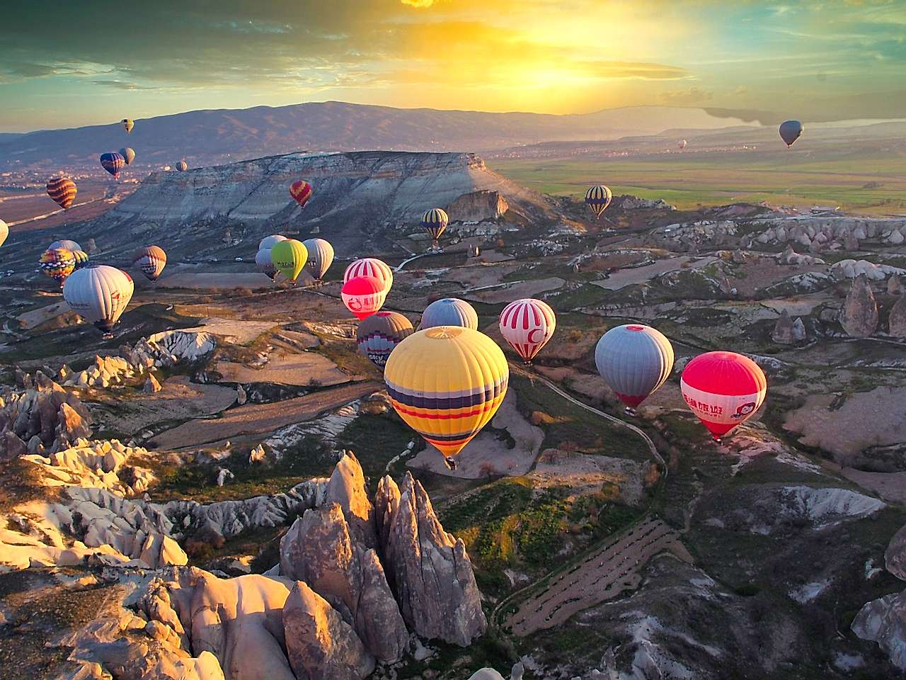cappadocia, ballons, valley-5270797.jpg